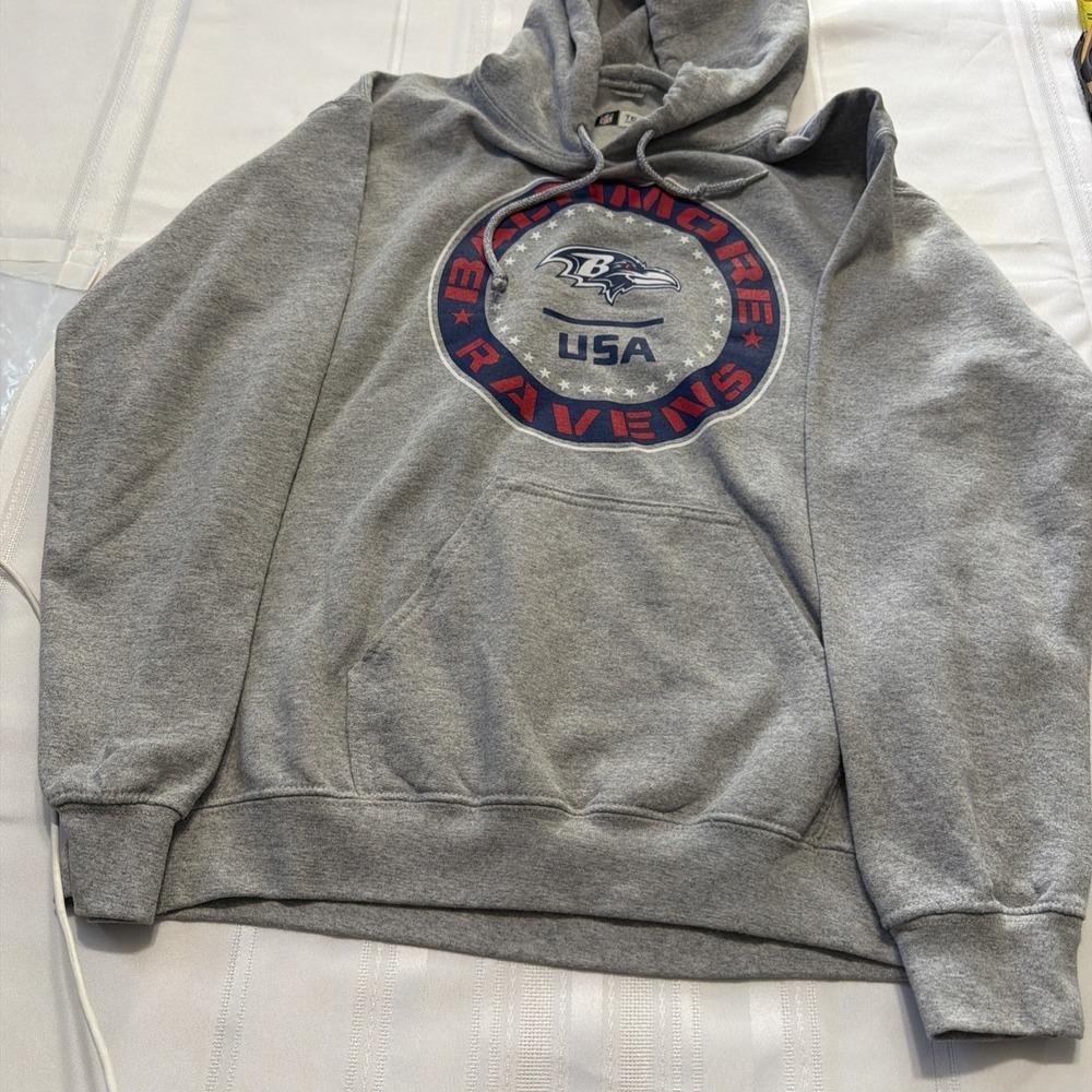 NFL Team Apparel Baltimore Ravens Hoodie Heather Gray Graphic Sweatshirt Mens M